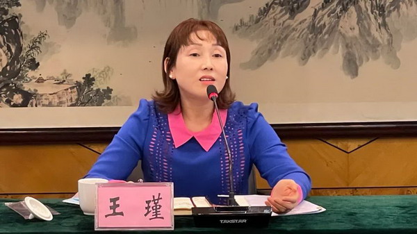 镇党委委员王瑾说,受新冠疫情影响,大家的生活不便是暂时的.