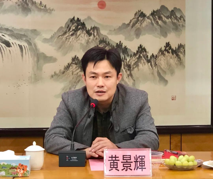 3月13日下午,香港中山隆镇同乡会一行20人在该会黄广流监导资政顾问和