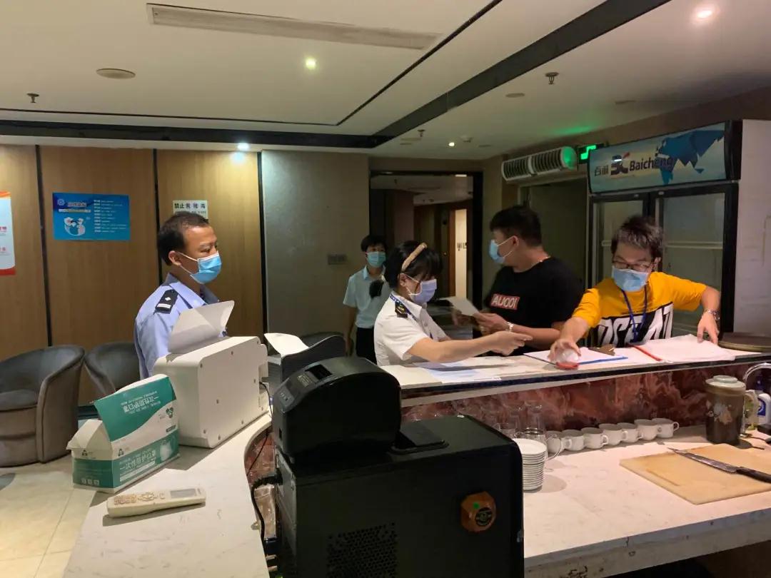 2021-8-9港口镇这些场所暂时关停002.jpg