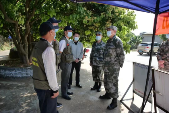 市委常委,中山军分区大校政治委员刘灿莹深入南区街道一线慰问疫情