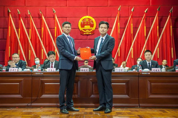 沙溪镇第十六届人民代表大会第十三次会议召开,黄景辉当选镇长